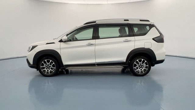 Second-hand 2022 Maruti Suzuki XL6 Alpha AT BSVI for sale in Lucknow-6