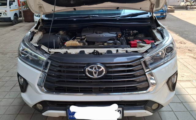 Second-hand 2016 Toyota Innova Crysta 2.8 ZX AT BSIV for sale in Mumbai-3