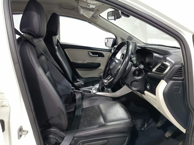 Second-hand 2021 Tata Altroz XZ Turbo for sale in Kochi-15