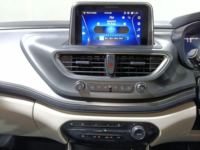 Second-hand 2021 Tata Altroz XZ Turbo for sale in Kochi-38