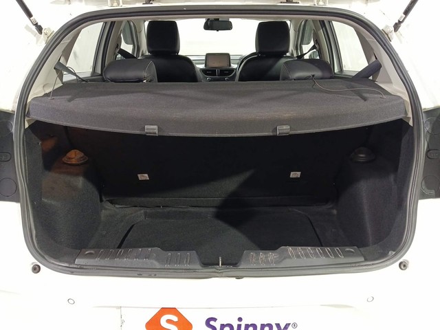 Second-hand 2021 Tata Altroz XZ Turbo for sale in Kochi-9