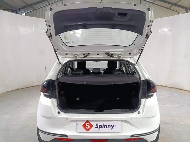 Second-hand 2021 Tata Altroz XZ Turbo for sale in Kochi-28