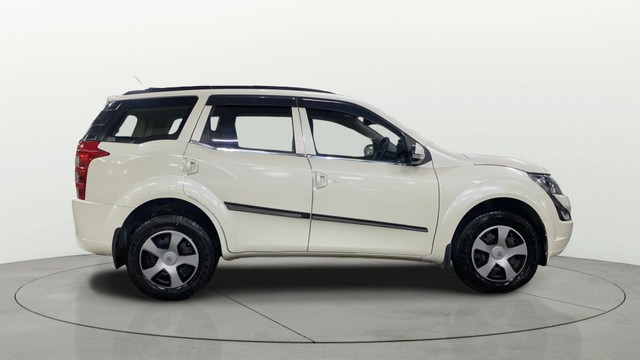 Mahindra XUV500 W4 Second-hand 2017 Mahindra XUV500 W4 for sale in Chandigarh-1