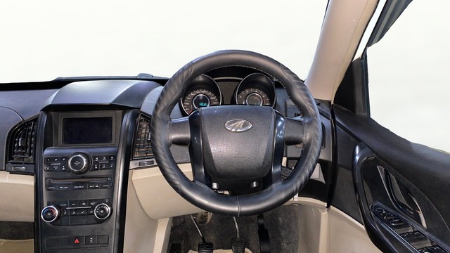 Mahindra XUV500 W4 Second-hand 2017 Mahindra XUV500 W4 for sale in Chandigarh-12