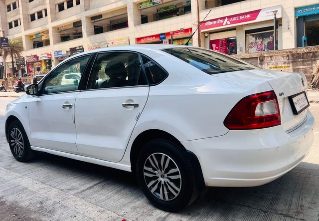Second-hand 2013 Skoda Rapid 1.6 MPI Ambition for sale in Mumbai-8
