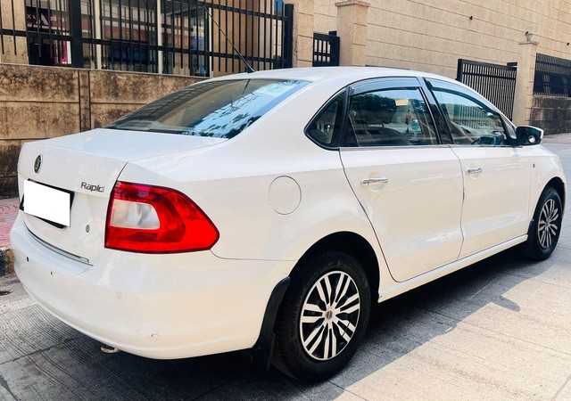 Second-hand 2013 Skoda Rapid 1.6 MPI Ambition for sale in Mumbai-1
