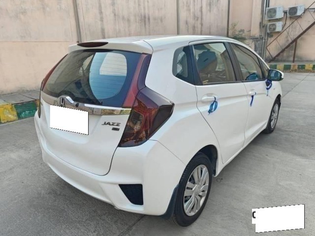 Second-hand 2015 Honda Jazz 1.2 S i VTEC for sale in Noida-2