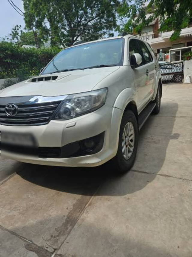 Second-hand 2013 Toyota Fortuner 4x2 AT for sale in Panchkula-4