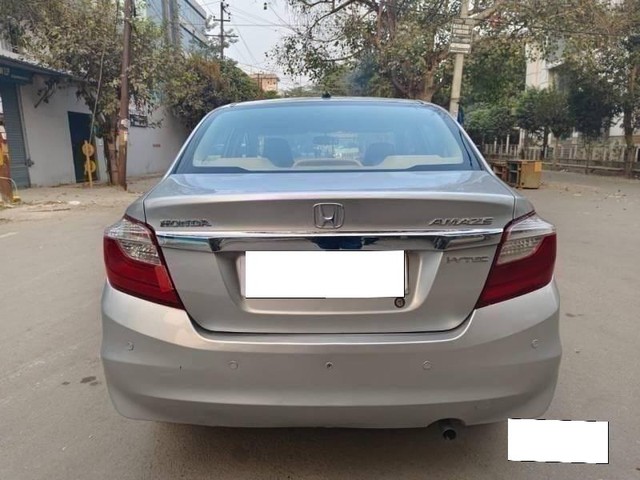 Second-hand 2017 Honda Amaze S i-VTEC for sale in Noida-3