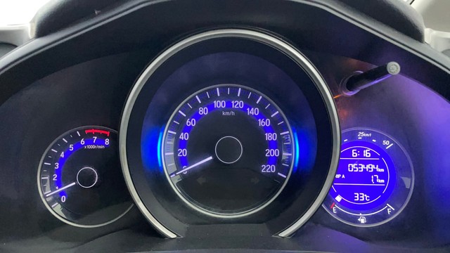 Second-hand 2017 Honda Jazz VX for sale in Chennai-13