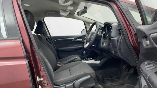 Second-hand 2017 Honda Jazz VX for sale in Chennai-15