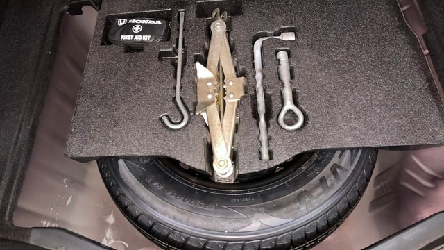 Second-hand 2017 Honda Jazz VX for sale in Chennai-21