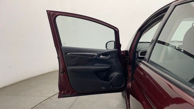 Second-hand 2017 Honda Jazz VX for sale in Chennai-23