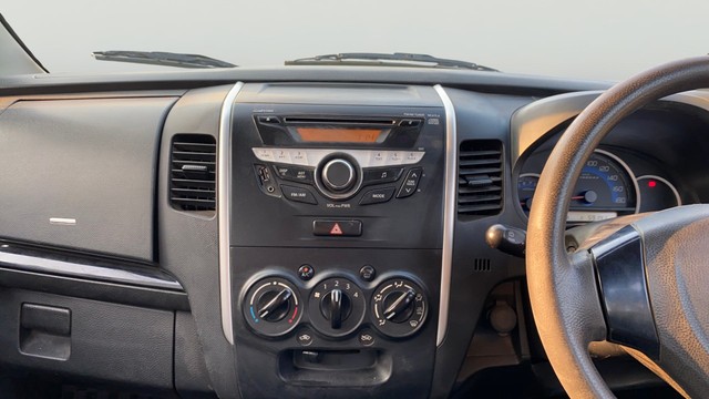 Second-hand 2014 Maruti Suzuki Wagon R Stingray VXI for sale in Vadodara-22