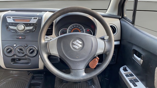 Second-hand 2015 Maruti Suzuki Wagon R VXI BS IV for sale in Vadodara-12