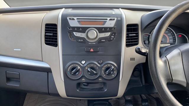 Second-hand 2015 Maruti Suzuki Wagon R VXI BS IV for sale in Vadodara-22