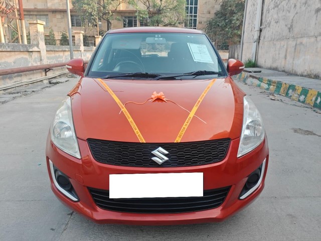 Second-hand 2014 Maruti Suzuki Swift ZXI BSIV for sale in Noida-4