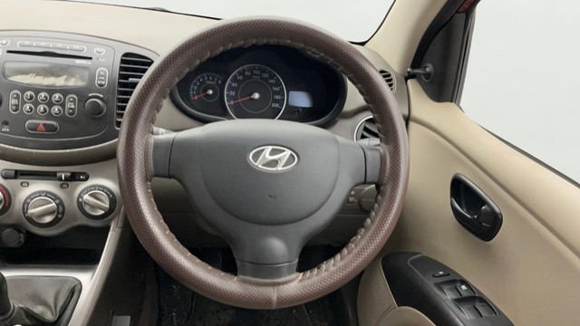 Hyundai i10 Magna 1.1L Second-hand 2016 Hyundai i10 Magna 1.1L for sale in Ghaziabad-12