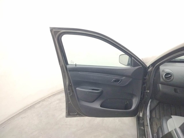 Second-hand 2023 Renault KWID 1.0 RXT for sale in Coimbatore-34