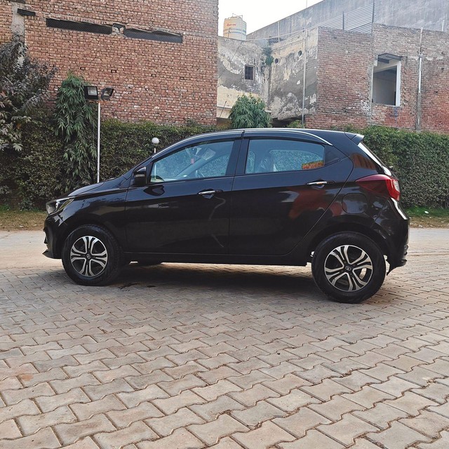 Second-hand 2024 Tata Tiago XZ Plus CNG for sale in Gurgaon-4