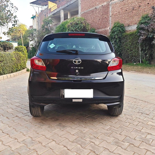 Second-hand 2024 Tata Tiago XZ Plus CNG for sale in Gurgaon-2