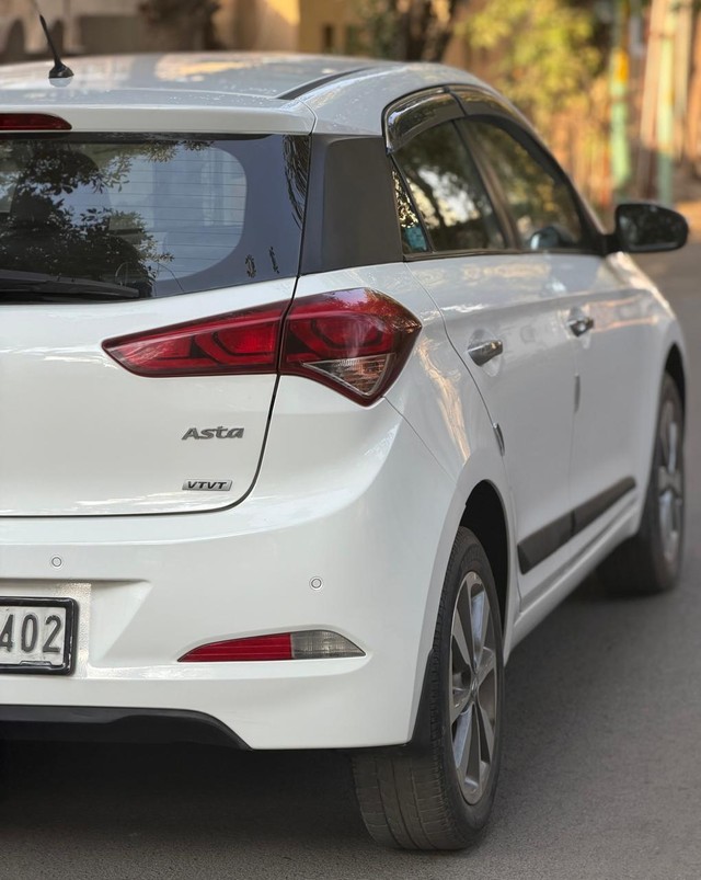 Hyundai i20 Asta 1.2 Second-hand 2015 Hyundai i20 Asta 1.2 for sale in Rajkot-7