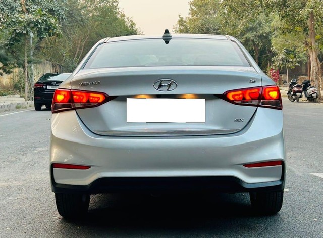 Second-hand 2017 Hyundai Verna 1.6 VTVT SX Option for sale in New Delhi-1