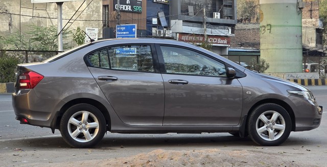 Honda City E Second-hand 2013 Honda City E for sale in Gurgaon-1