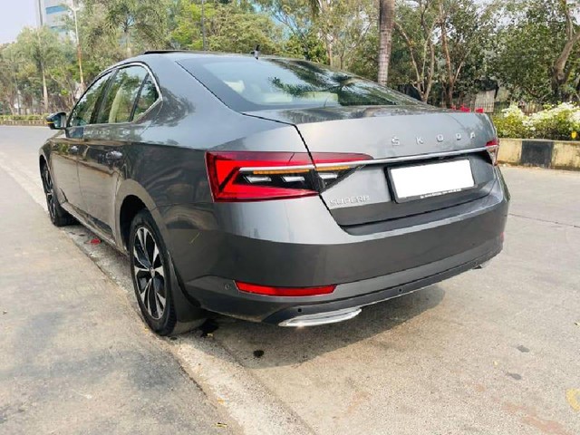 Second-hand 2022 Skoda Superb Laurin & klement BSVI for sale in Mumbai-12
