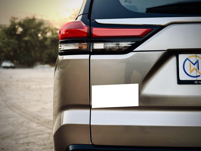 Second-hand 2025 Toyota Innova Hycross GX 7STR for sale in New Delhi-14