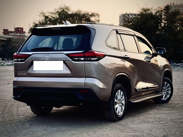 Second-hand 2025 Toyota Innova Hycross GX 7STR for sale in New Delhi-12