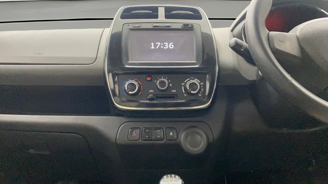 Second-hand 2018 Renault KWID 1.0 RXT Optional for sale in Hyderabad-22