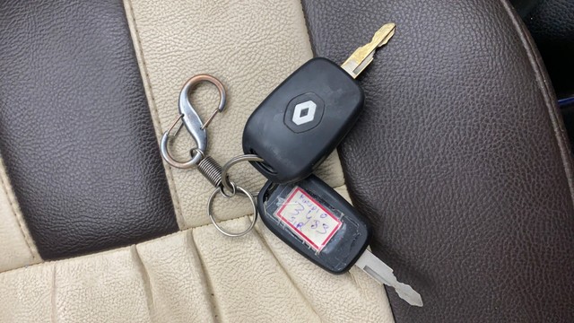 Second-hand 2018 Renault KWID 1.0 RXT Optional for sale in Hyderabad-21