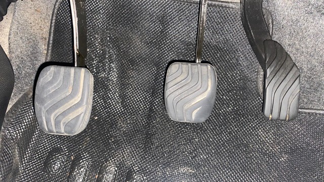 Second-hand 2018 Renault KWID 1.0 RXT Optional for sale in Hyderabad-14