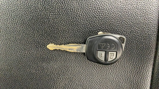 Second-hand 2019 Maruti Suzuki Swift VXI AMT for sale in Hyderabad-21