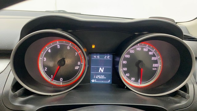 Second-hand 2019 Maruti Suzuki Swift VXI AMT for sale in Hyderabad-11