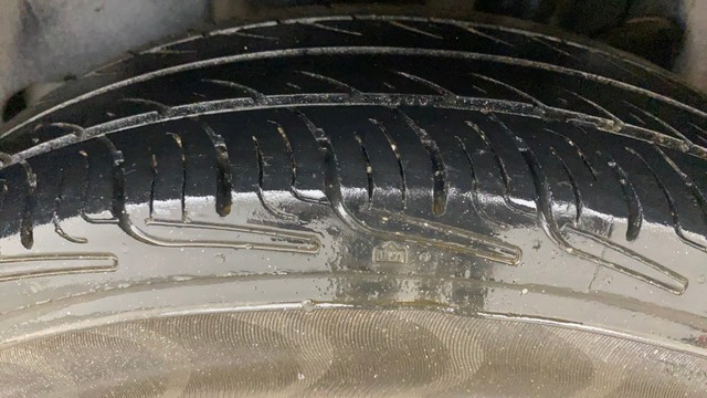 Second-hand 2019 Maruti Suzuki Swift VXI AMT for sale in Hyderabad-31