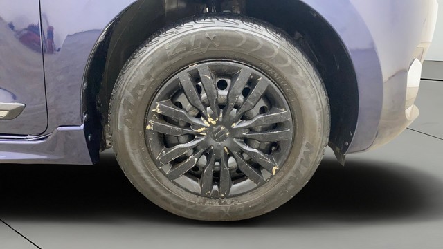 Second-hand 2019 Maruti Suzuki Swift VXI AMT for sale in Hyderabad-23