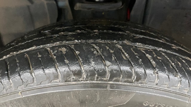 Second-hand 2023 Nissan Magnite XV AMT DT for sale in Ghaziabad-31