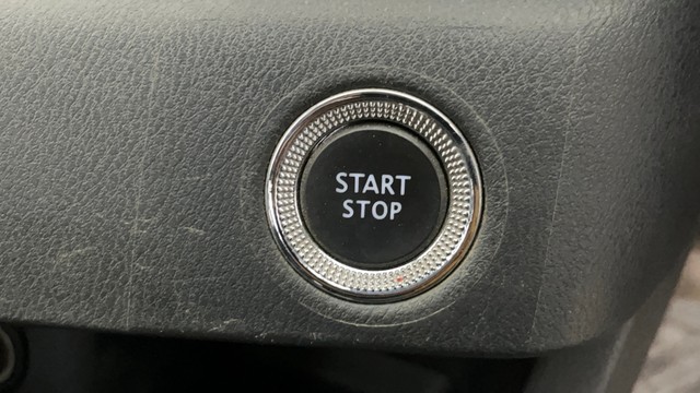 Second-hand 2023 Nissan Magnite XV AMT DT for sale in Ghaziabad-23