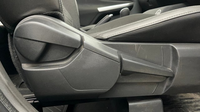 Second-hand 2023 Nissan Magnite XV AMT DT for sale in Ghaziabad-18