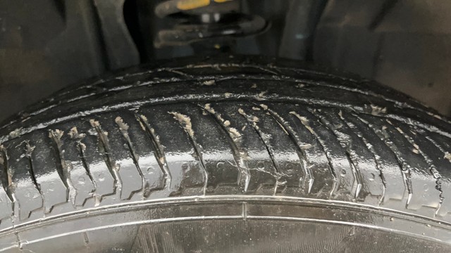 Second-hand 2023 Nissan Magnite XV AMT DT for sale in Ghaziabad-29