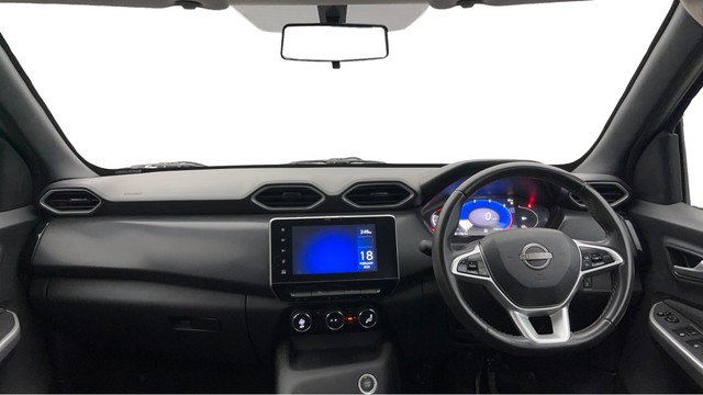 Second-hand 2023 Nissan Magnite XV AMT DT for sale in Ghaziabad-10