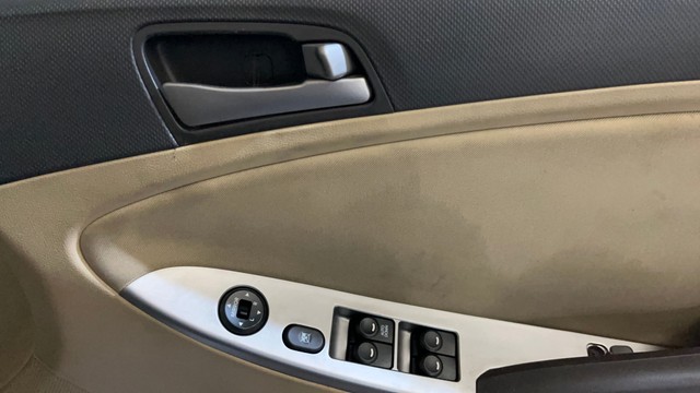 Second-hand 2015 Hyundai Verna 1.4 VTVT for sale in New Delhi-17