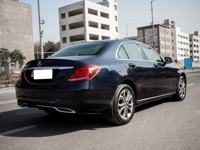 Second-hand 2017 Mercedes-Benz C-Class C 220 CDI Avantgarde for sale in New Delhi-12