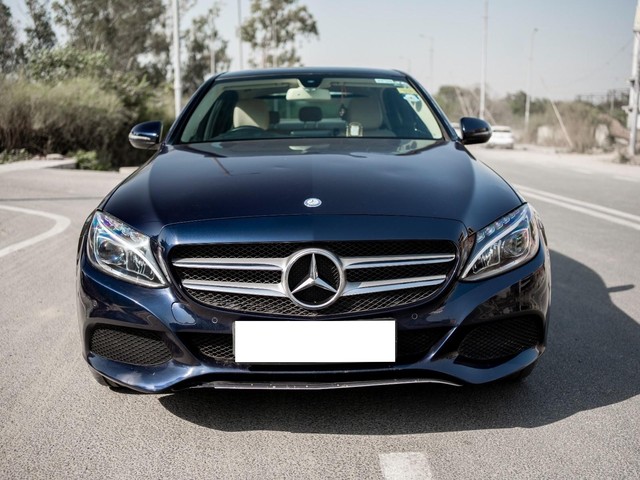 Second-hand 2017 Mercedes-Benz C-Class C 220 CDI Avantgarde for sale in New Delhi-3