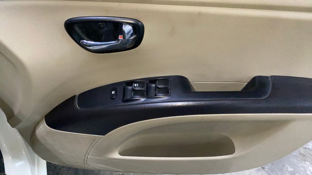 Second-hand 2016 Hyundai i10 Sportz 1.1L for sale in Chandigarh-17