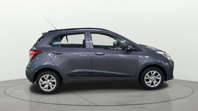 Second-hand 2017 Hyundai Grand i10 1.2 Kappa Sportz BSIV for sale in Chandigarh-1