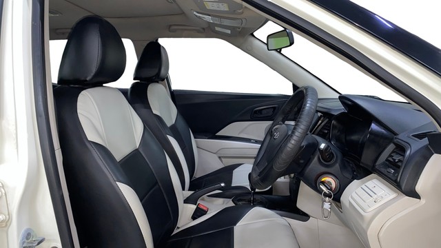 Second-hand 2021 Mahindra XUV300 W6 AMT Diesel BSVI for sale in Chandigarh-15