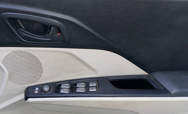 Second-hand 2021 Mahindra XUV300 W6 AMT Diesel BSVI for sale in Chandigarh-17